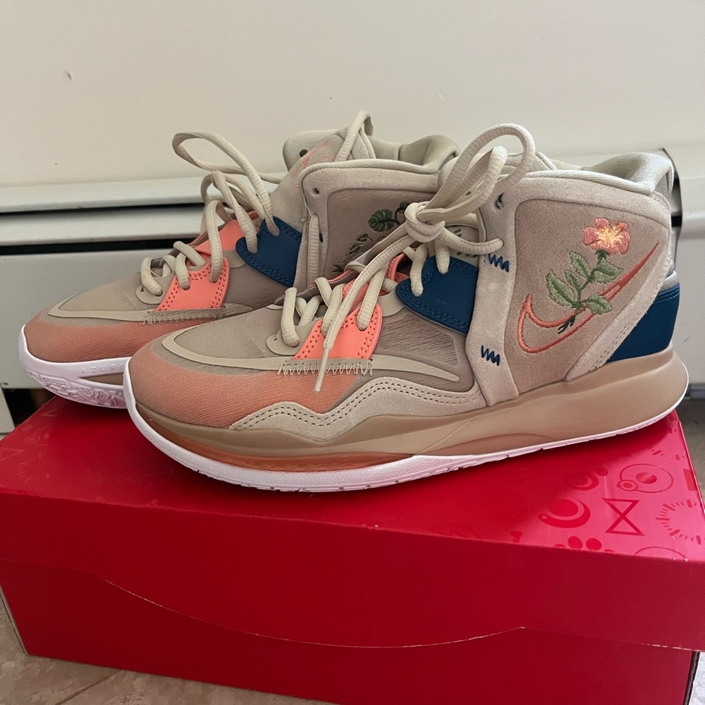 Nike Kyrie Infinity Men's Size 7.5 Rattan/Root Hemp/Marin